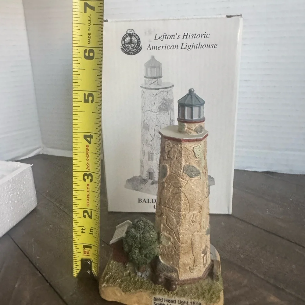 Lefton Lighthouse Figurine - Tan and Green